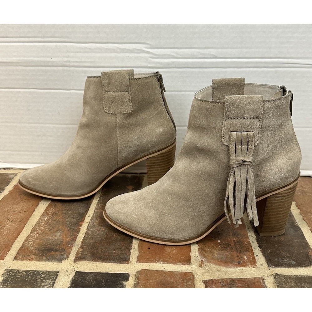 Seychelles Taupe Suede Ankle Booties Chunky High Heel Tassel Fringe Women's 9.5 - Picture 2 of 6